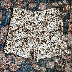 Amuse Society High Waist Brown and Black Shorts